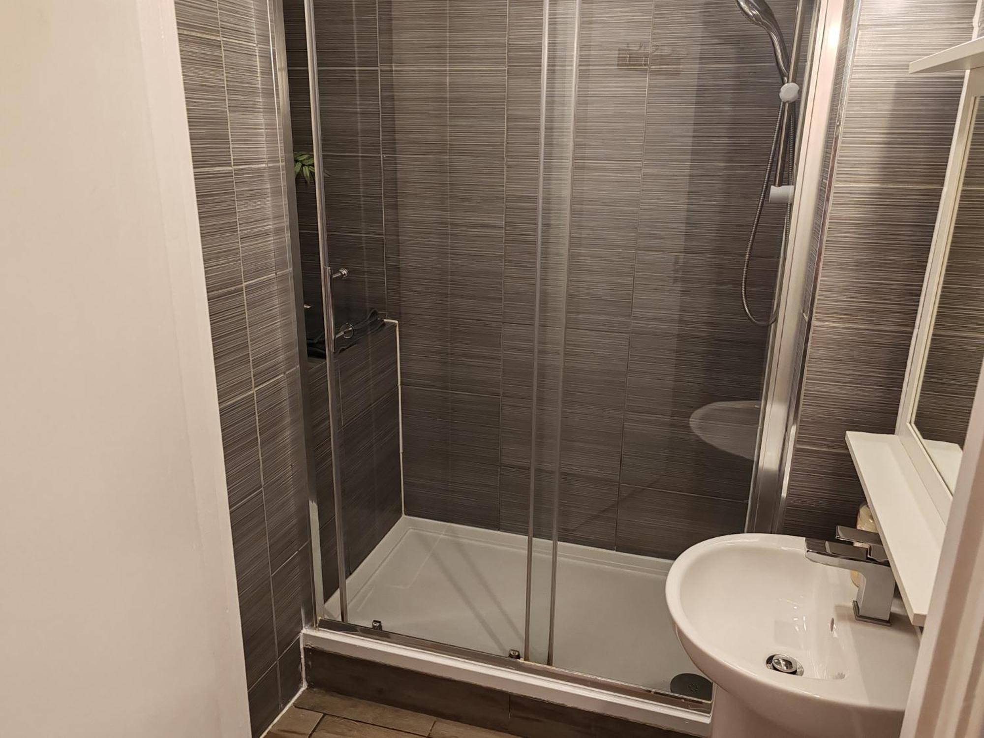 Two Bedroom Apartment In Paddington, London Exterior photo